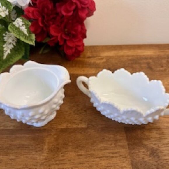 Fenton Hobnail White Milk Glass Creamer‎ and Sugar Bowl Set Vintage Pedestal - Picture 3 of 4